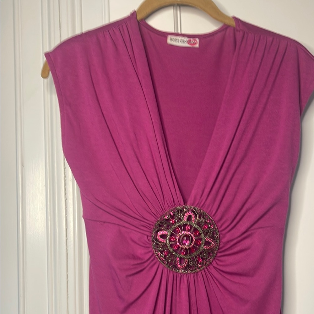 Pretty women’s dress with fancy front detail with stones Tie back very pretty on